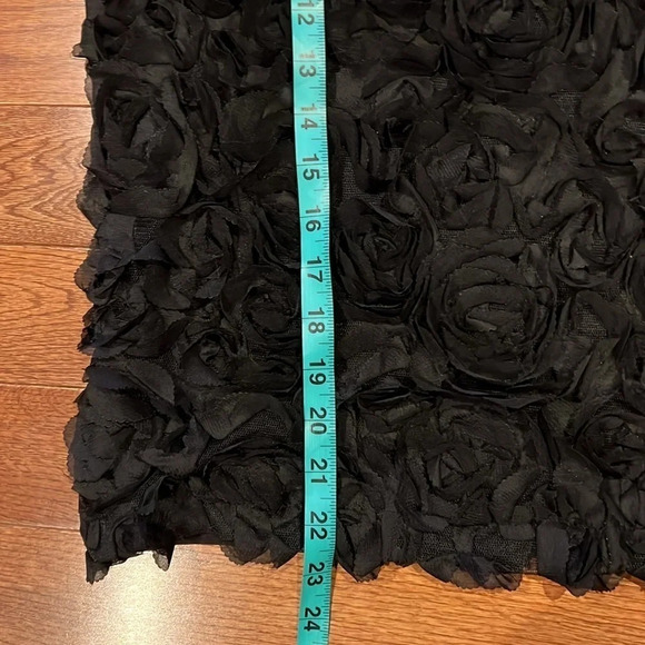 H&M  black floral textured patterned short-sleeve top blouse Sz M - Picture 6 of 11